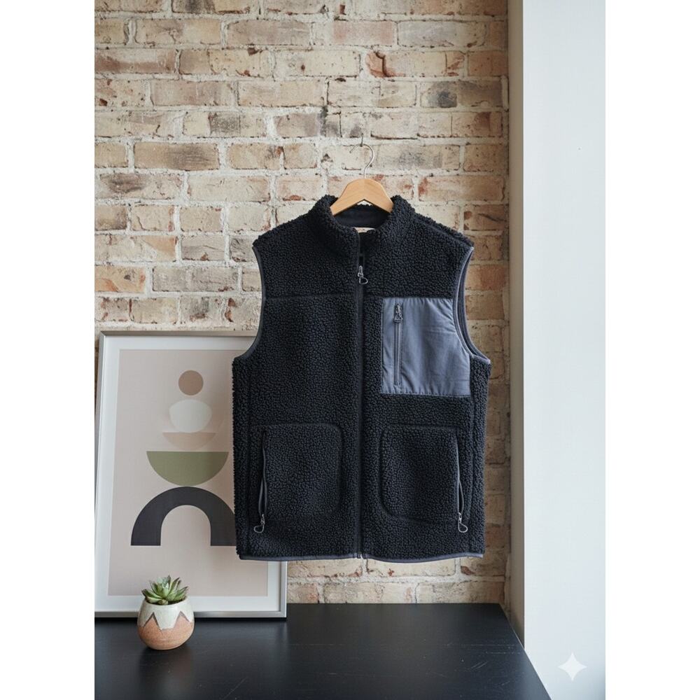 Telluride Clothing Company Black Faux Fur Vest